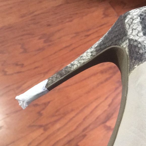 NWOT Forever selected by Paula Abdul platforms - Picture 7 of 7